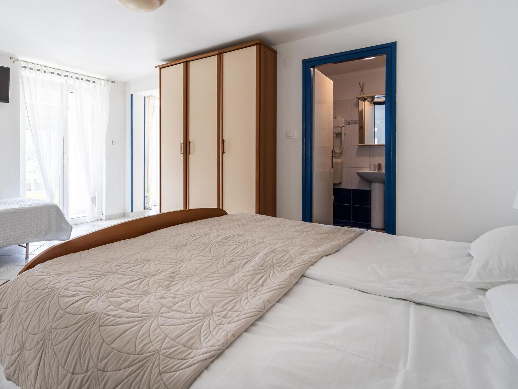 Apartments Sea View Rabac Oda fotoğraf